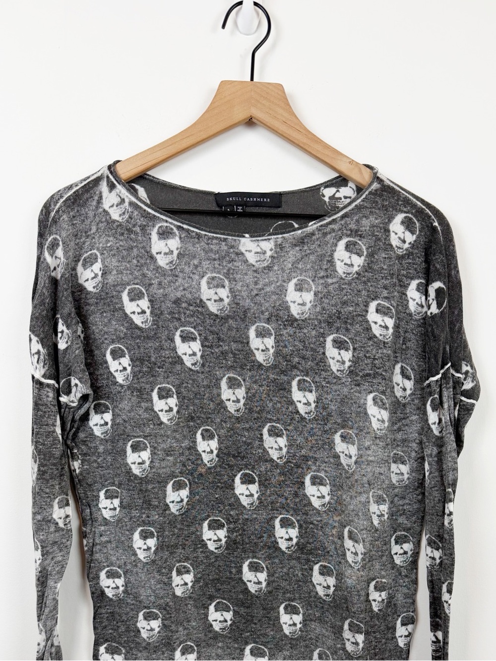 Skull Cashmere Cotton Skull-Print Long Sleeve Crewneck Shirt - Gray - Picture 2 of 5